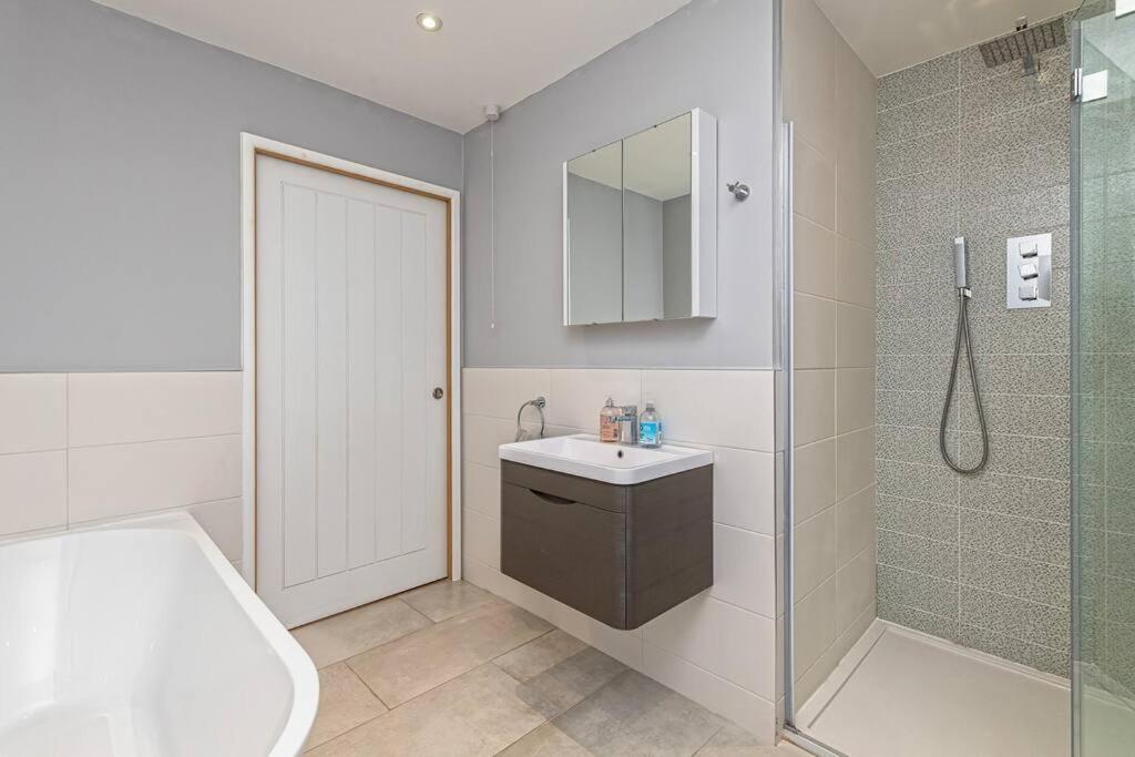Family-Friendly Retreat Between Beach & Mountains Tremadog المظهر الخارجي الصورة