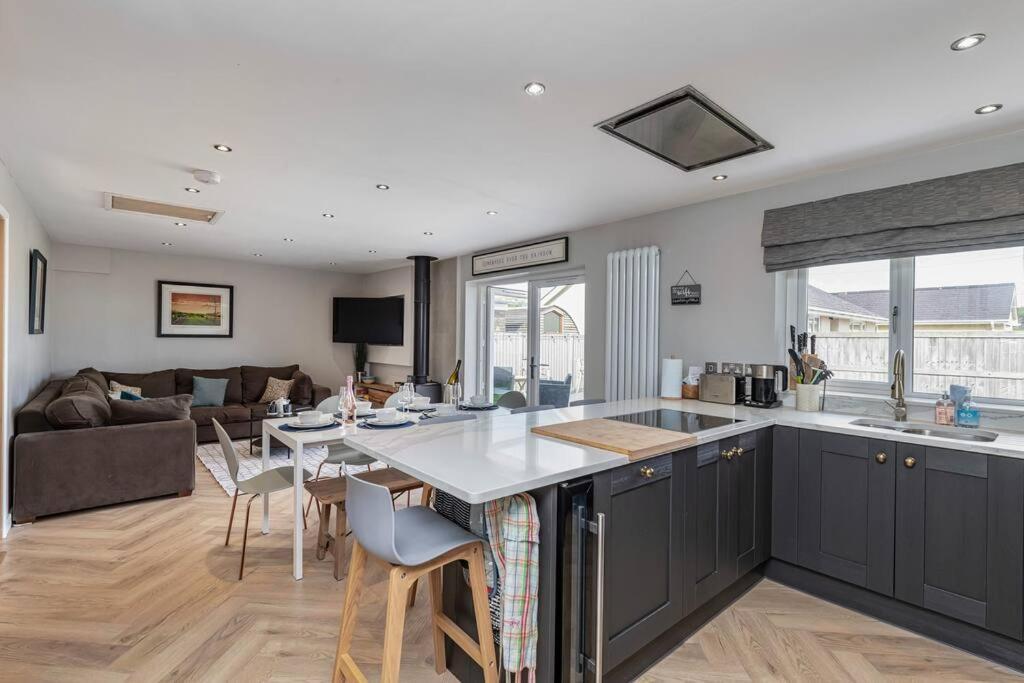 Family-Friendly Retreat Between Beach & Mountains Tremadog المظهر الخارجي الصورة